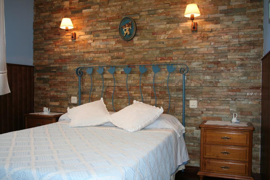 Apartamentos Rurales El Ferreiron Castropol Eksteriør billede