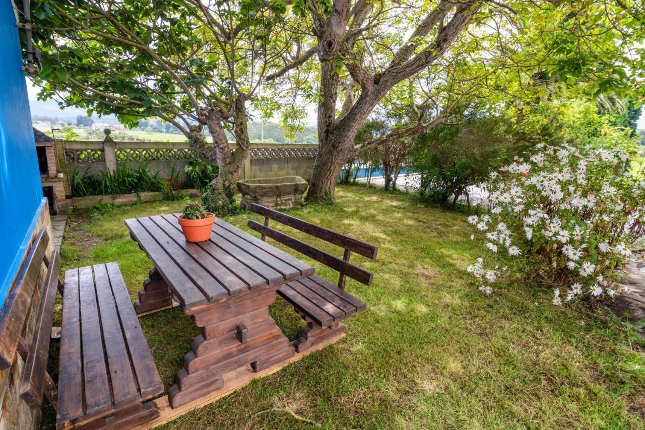 Apartamentos Rurales El Ferreiron Castropol Eksteriør billede