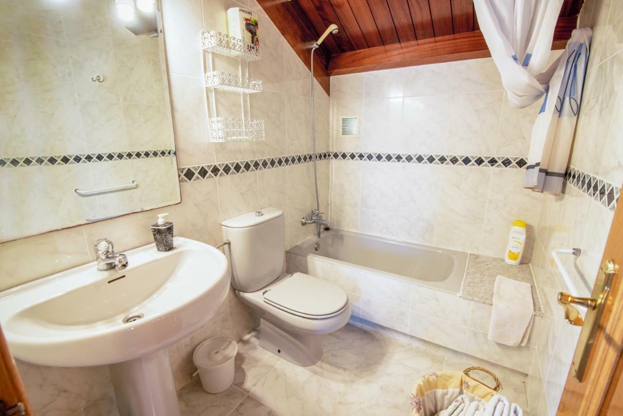 Apartamentos Rurales El Ferreiron Castropol Eksteriør billede